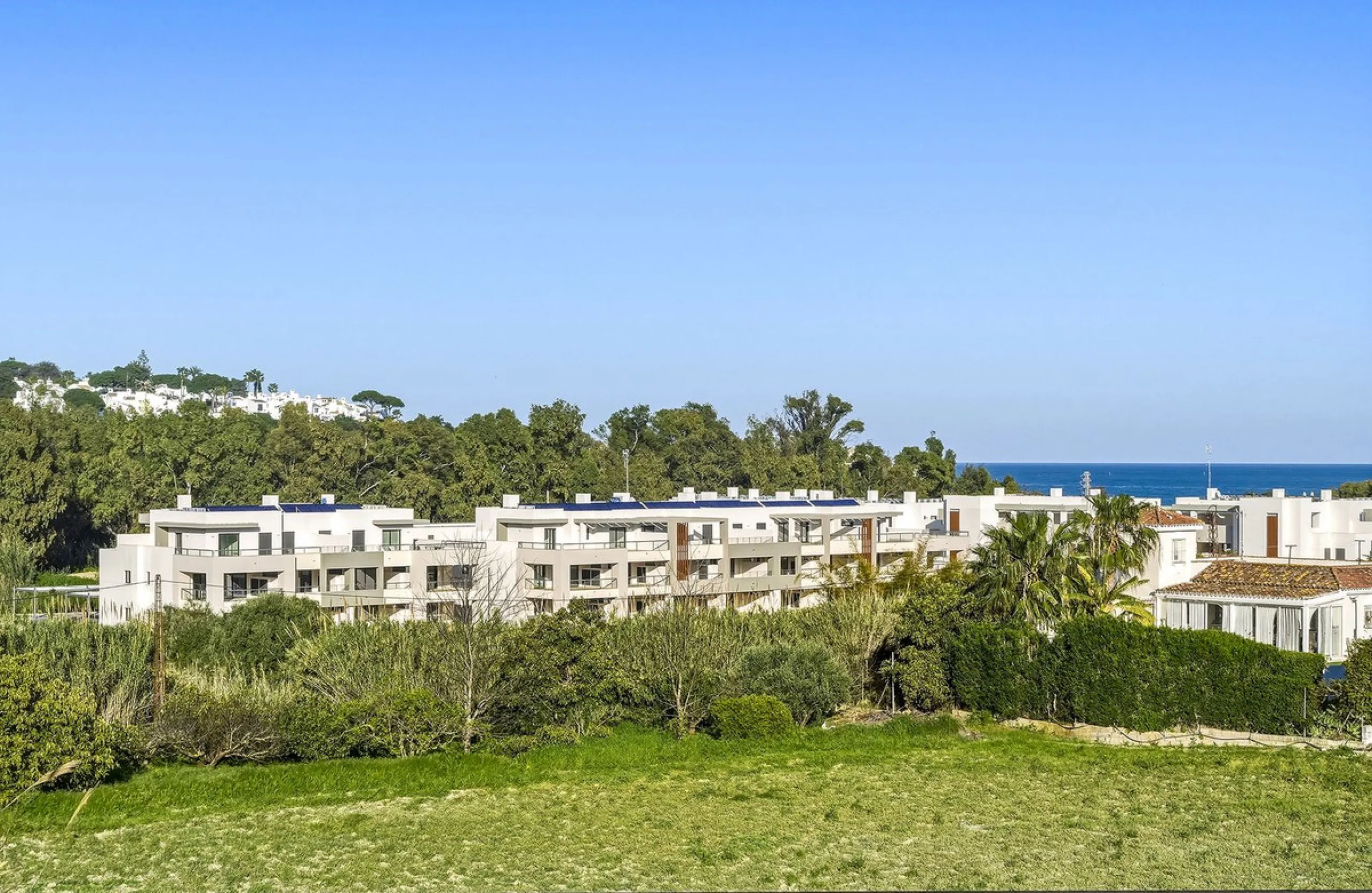 Modern 3-Bedroom Corner Apartment with West Orientation in Casares Beach