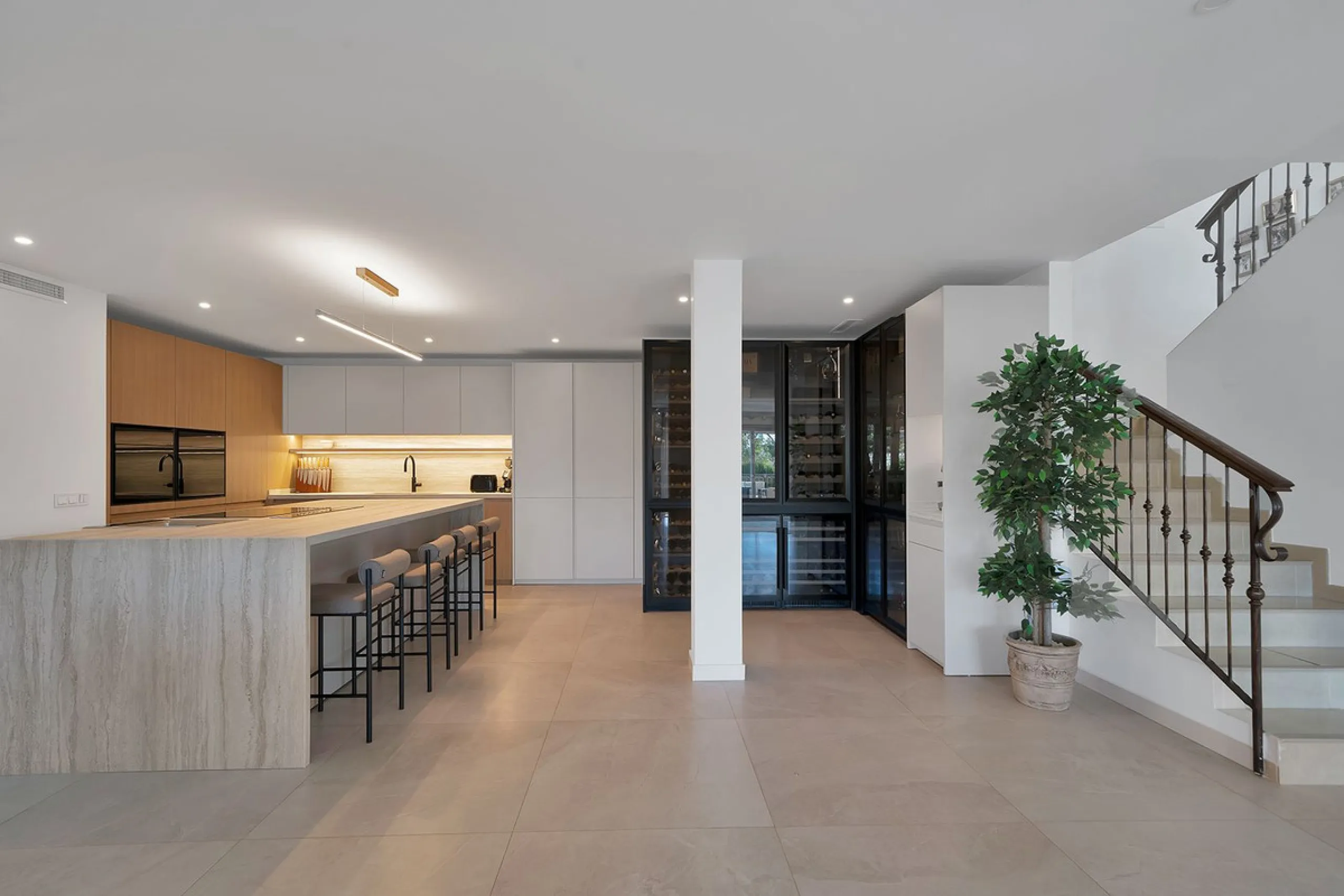 Set within one of Benalmádena's most sought-after residential enclaves, this exceptional detached villa is a refined expression of Mediterranean luxury, where contemporary comfort meets enduring Andalusian character.
