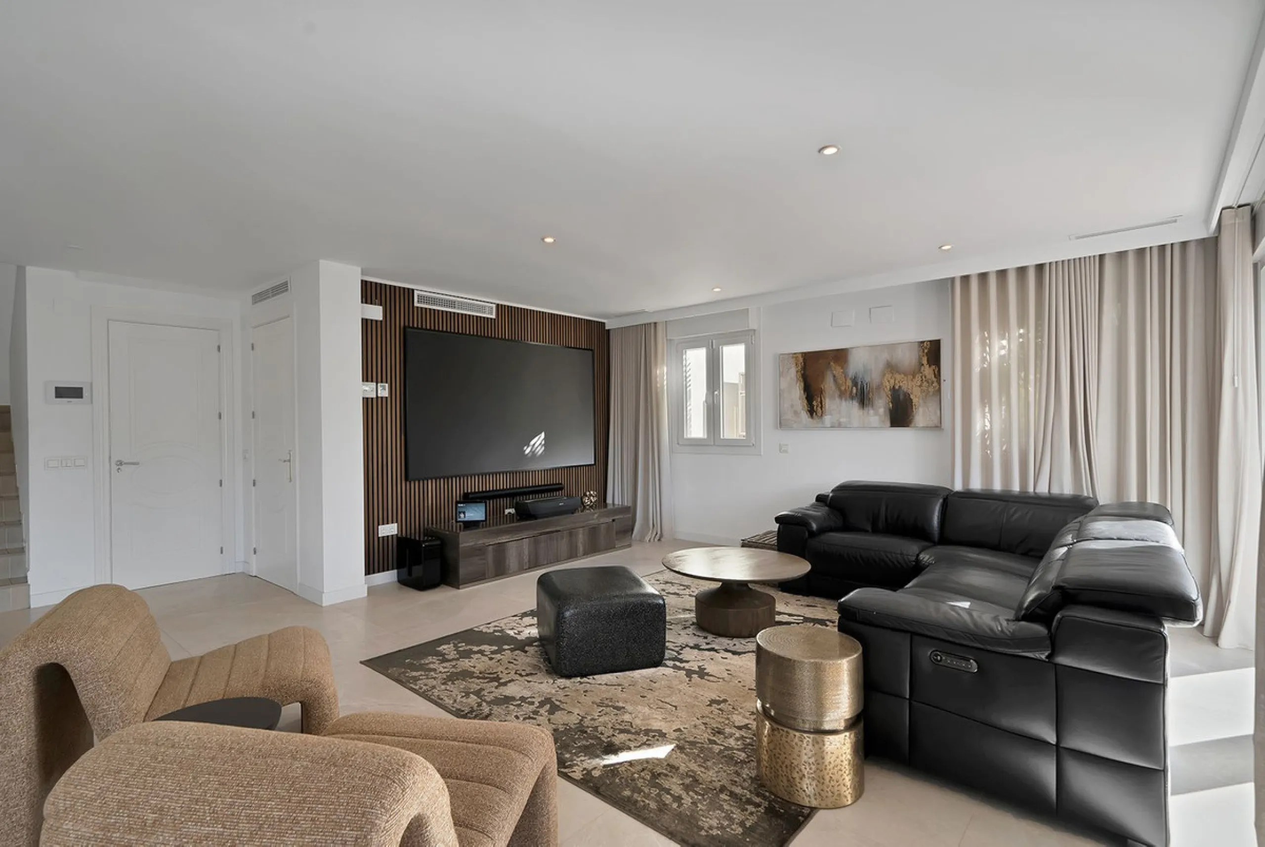 Set within one of Benalmádena's most sought-after residential enclaves, this exceptional detached villa is a refined expression of Mediterranean luxury, where contemporary comfort meets enduring Andalusian character.