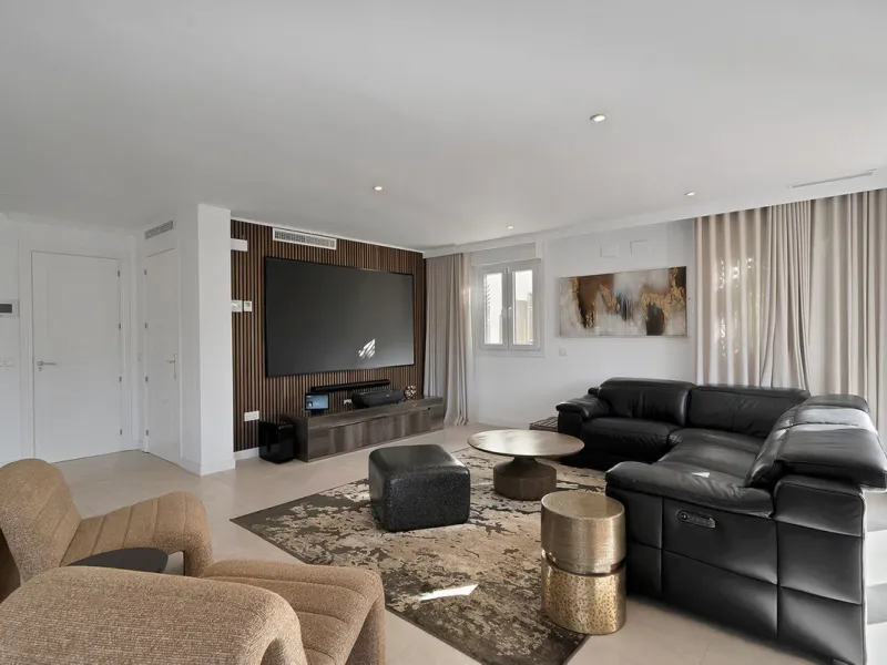 Set within one of Benalmádena's most sought-after residential enclaves, this exceptional detached villa is a refined expression of Mediterranean luxury, where contemporary comfort meets enduring Andalusian character.