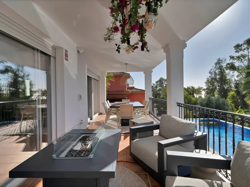 Set within one of Benalmádena's most sought-after residential enclaves, this exceptional detached villa is a refined expression of Mediterranean luxury, where contemporary comfort meets enduring Andalusian character.