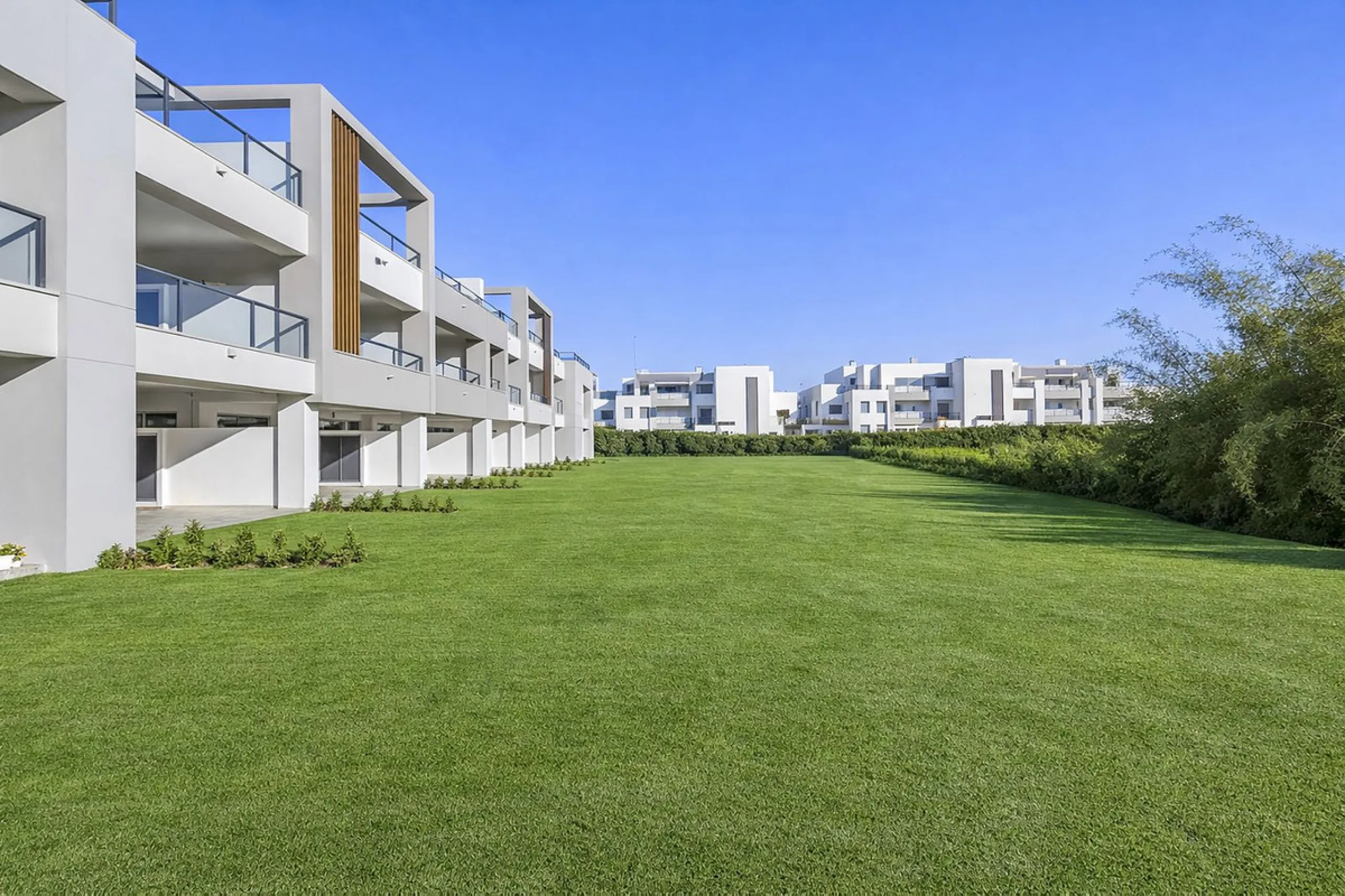 Modern 3-Bedroom Corner Apartment with West Orientation in Casares Beach