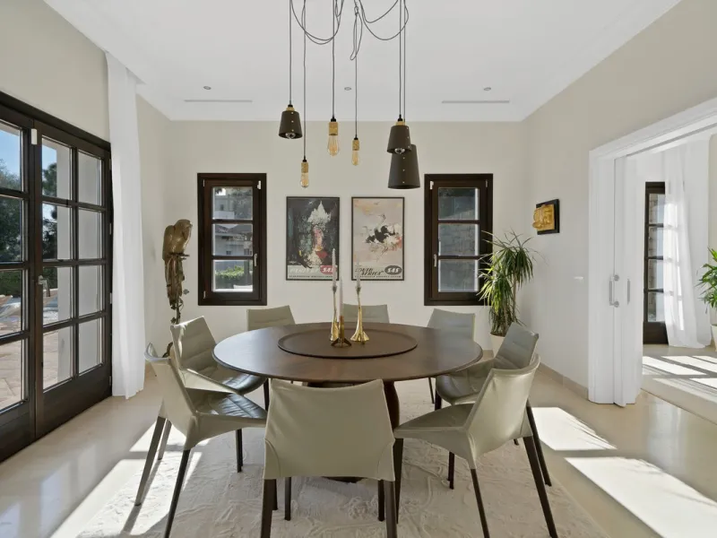 Set within the exclusive gated community of Monte Mayor, this exceptional south-facing detached villa offers breathtaking panoramic sea views from a generous 4,075m² plot. This villa stands out from most due to the elegant combination of Andalucian archit