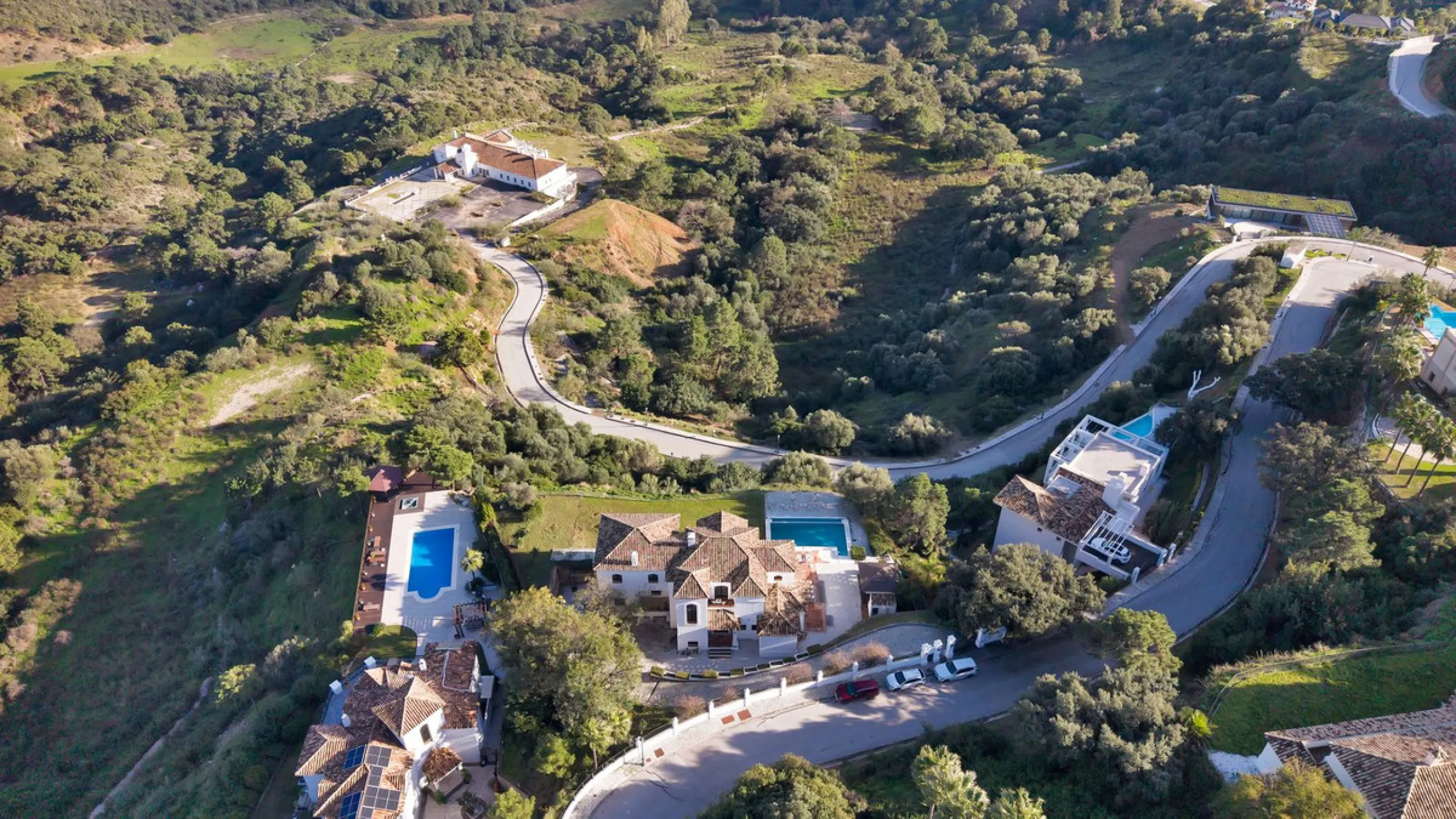 Set within the exclusive gated community of Monte Mayor, this exceptional south-facing detached villa offers breathtaking panoramic sea views from a generous 4,075m² plot. This villa stands out from most due to the elegant combination of Andalucian archit