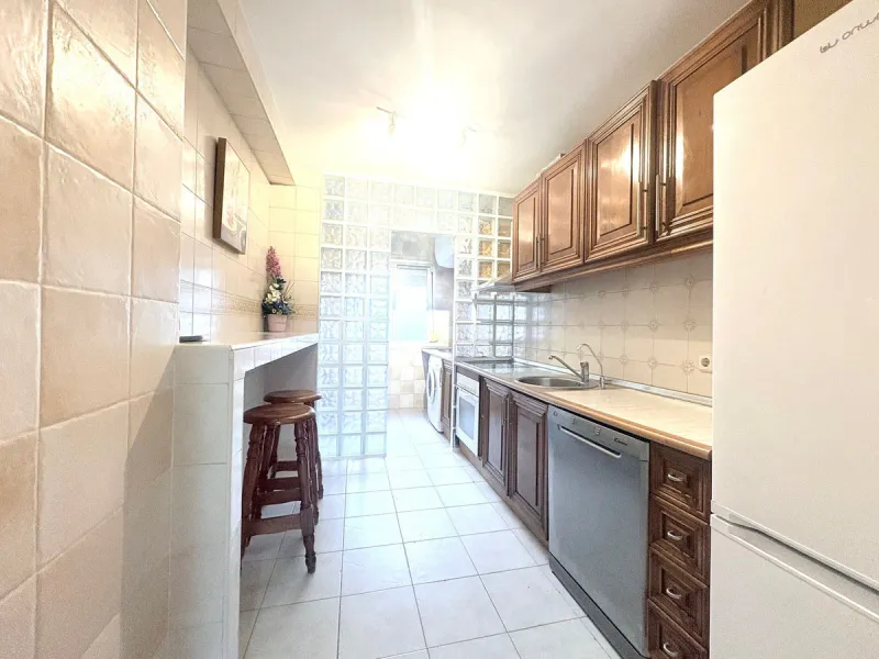 Apartment - Middle Floor Apartment в продаже в Marbella, Málaga. В доме 3 спален и 2 ванных комнат. Площадь дома 110 м²