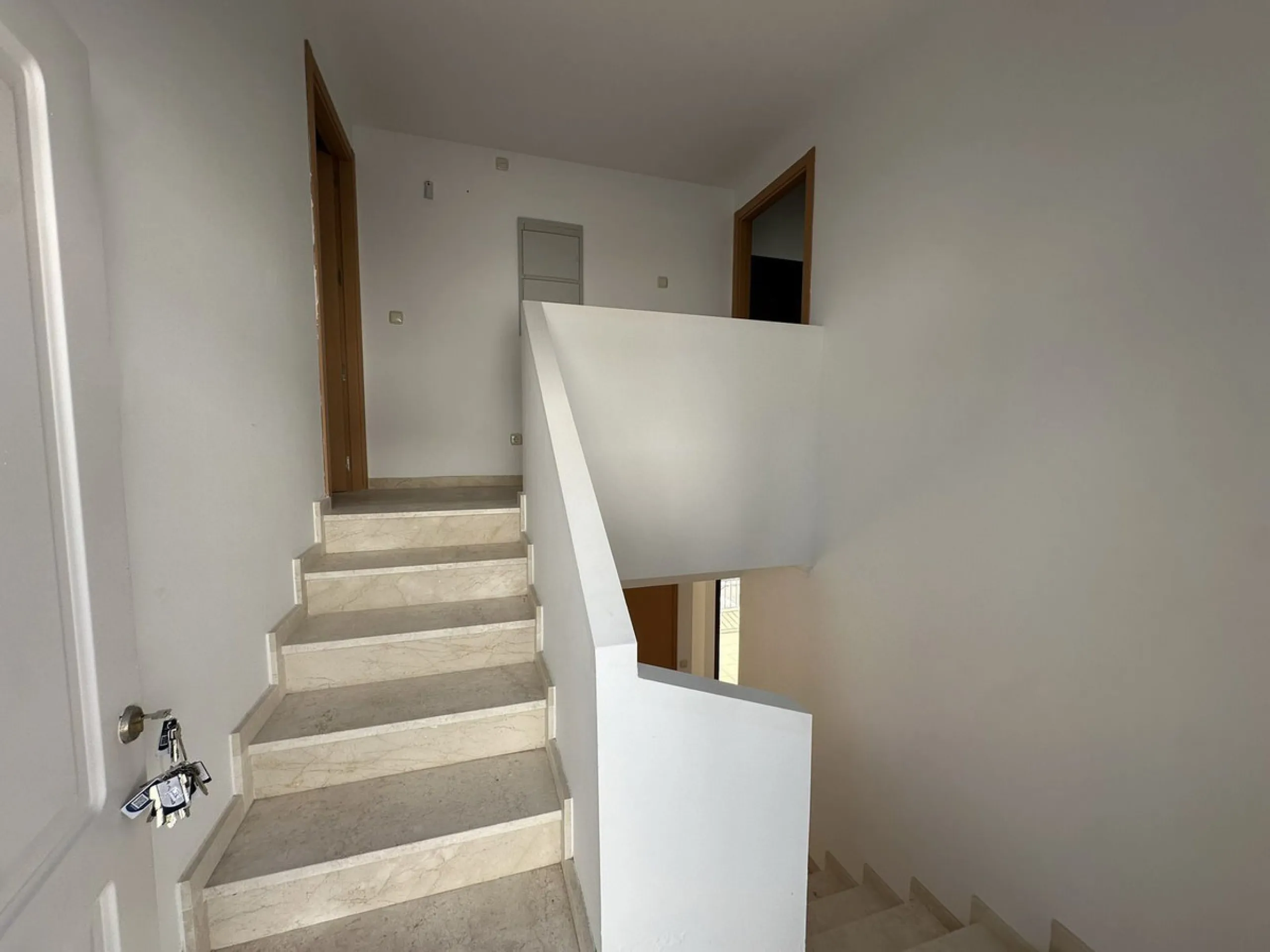 House - Townhouse в продаже в Casares, Málaga. В доме 2 спален и 3 ванных комнат. Площадь дома 205 м²