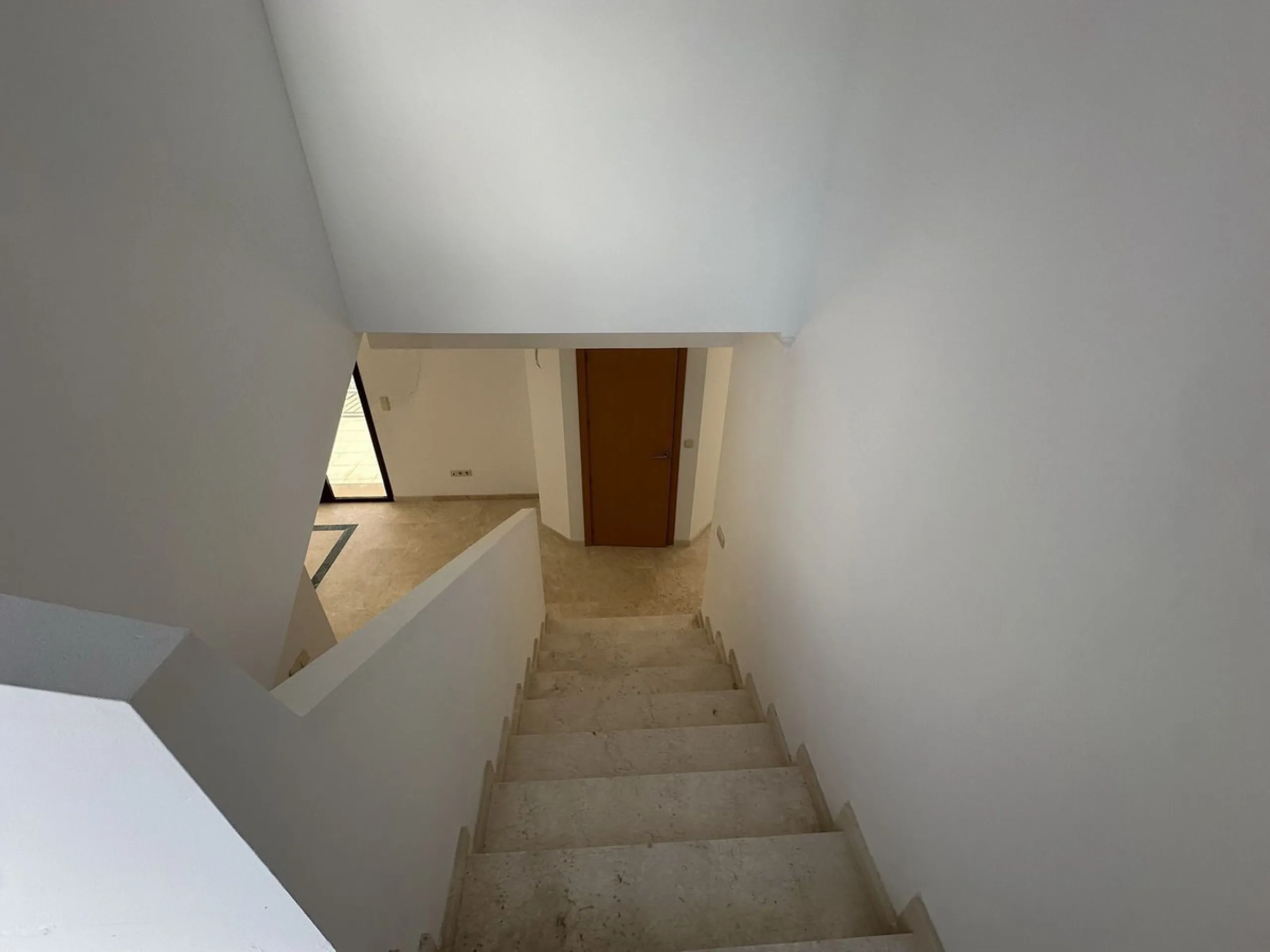 House - Townhouse в продаже в Casares, Málaga. В доме 2 спален и 3 ванных комнат. Площадь дома 205 м²