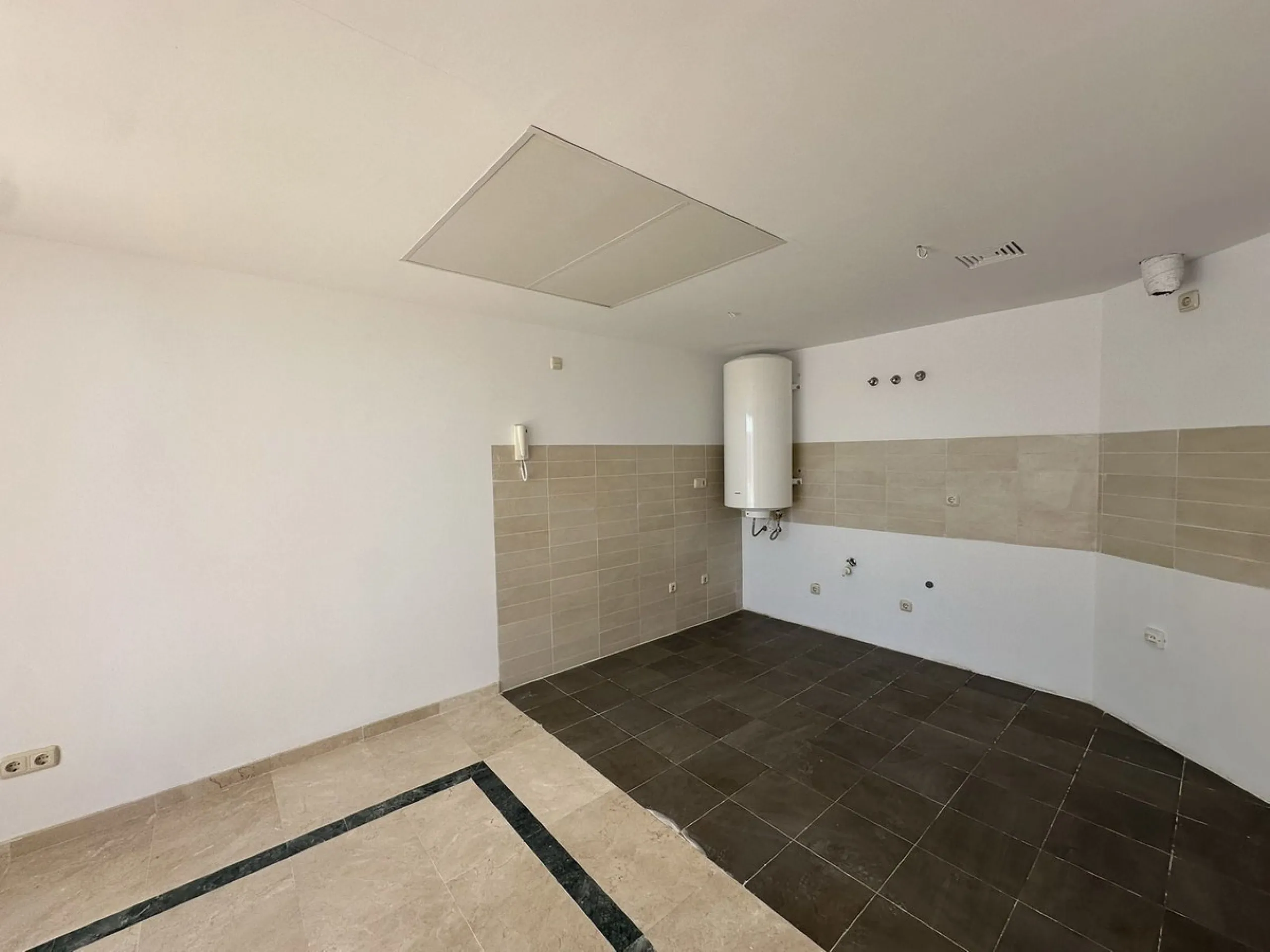 House - Townhouse в продаже в Casares, Málaga. В доме 2 спален и 3 ванных комнат. Площадь дома 205 м²