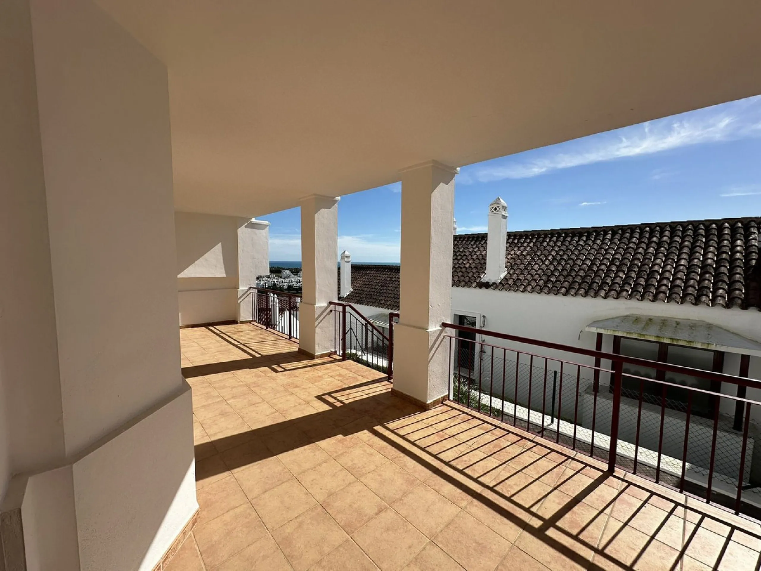 House - Townhouse в продаже в Casares, Málaga. В доме 2 спален и 3 ванных комнат. Площадь дома 205 м²