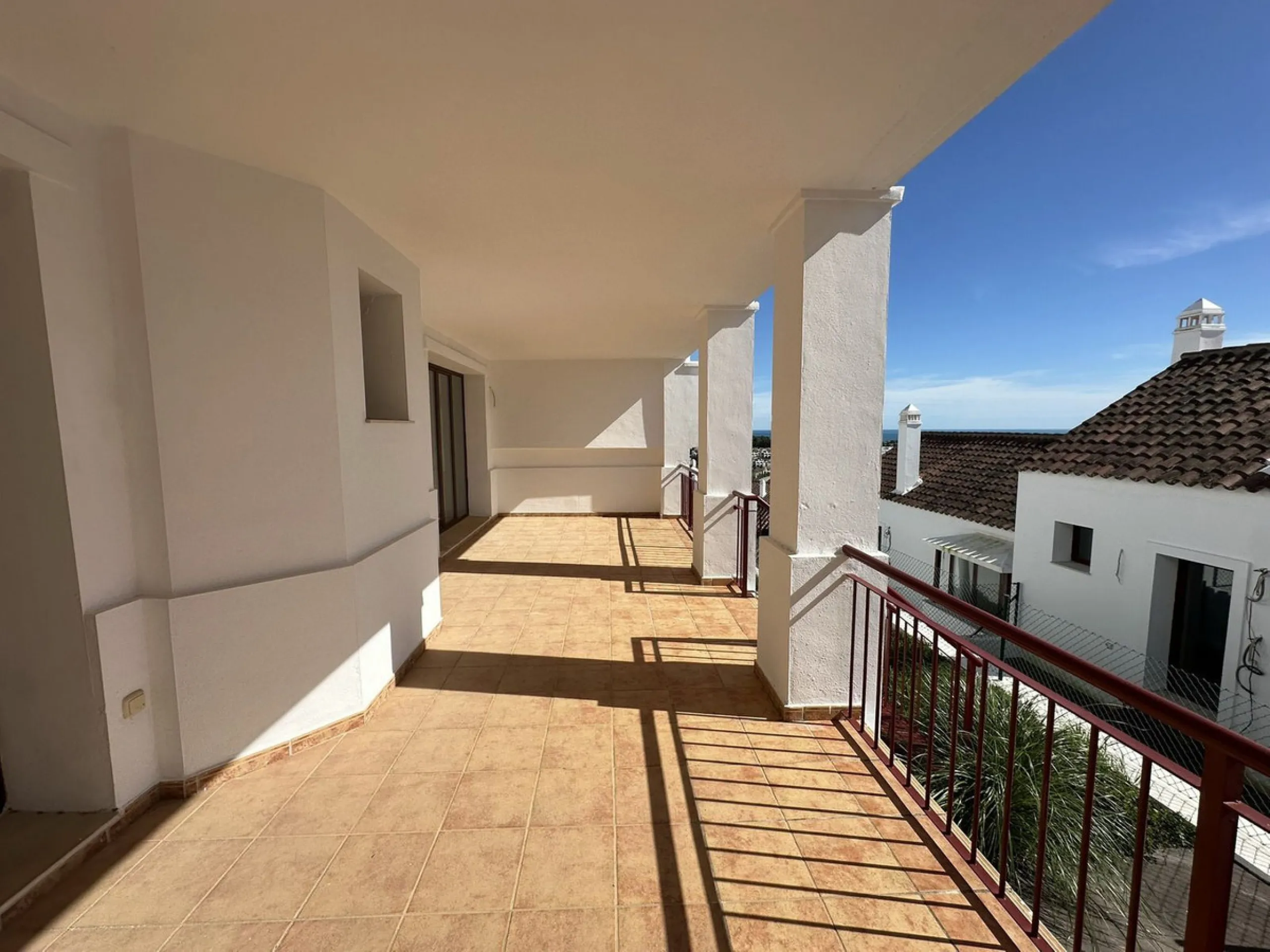 House - Townhouse в продаже в Casares, Málaga. В доме 2 спален и 3 ванных комнат. Площадь дома 205 м²