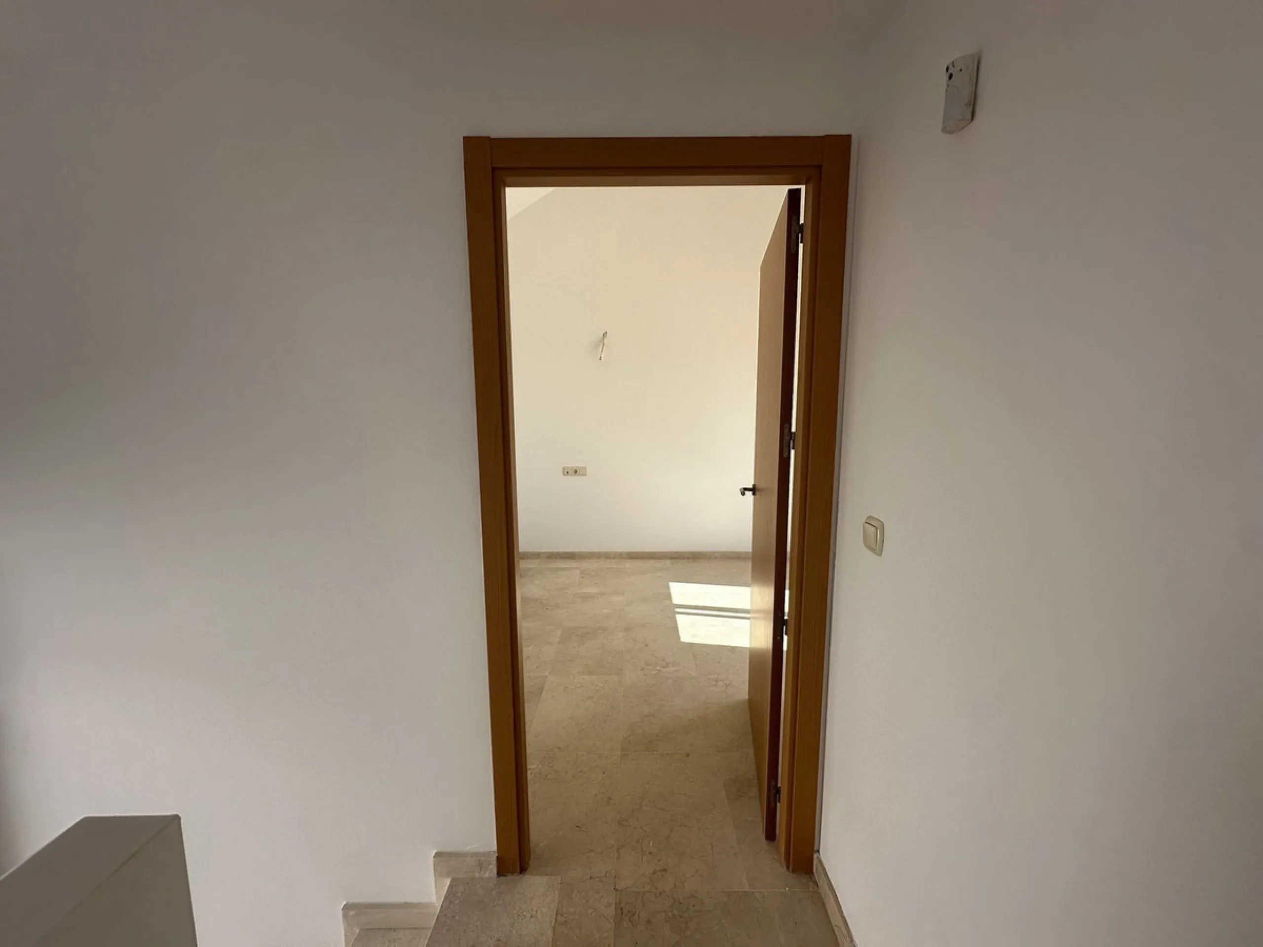 House - Townhouse в продаже в Casares, Málaga. В доме 2 спален и 3 ванных комнат. Площадь дома 205 м²