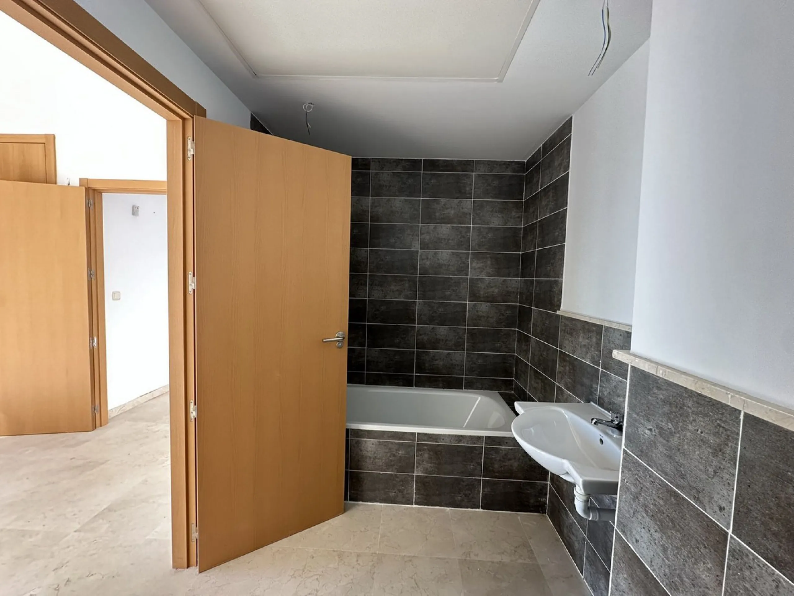 House - Townhouse в продаже в Casares, Málaga. В доме 2 спален и 3 ванных комнат. Площадь дома 205 м²