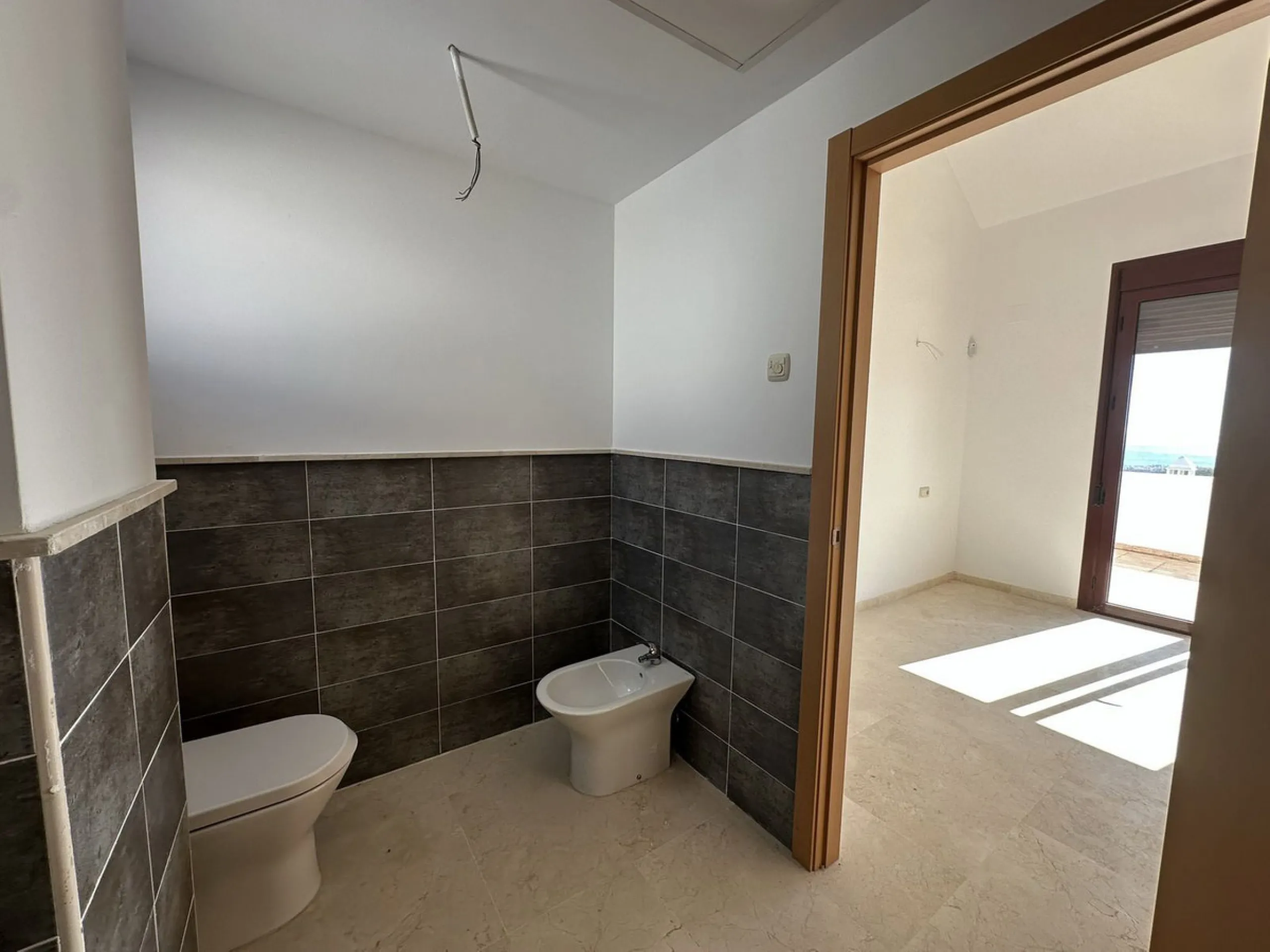 House - Townhouse в продаже в Casares, Málaga. В доме 2 спален и 3 ванных комнат. Площадь дома 205 м²