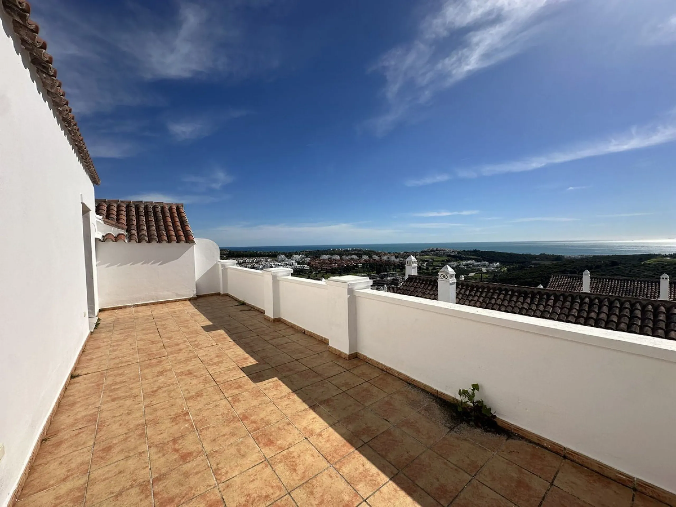 House - Townhouse в продаже в Casares, Málaga. В доме 2 спален и 3 ванных комнат. Площадь дома 205 м²