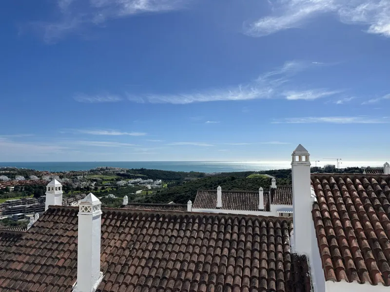 House - Townhouse в продаже в Casares, Málaga. В доме 2 спален и 3 ванных комнат. Площадь дома 205 м²