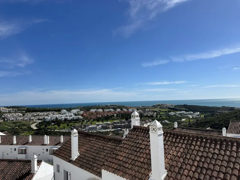 House - Townhouse в продаже в Casares, Málaga. В доме 2 спален и 3 ванных комнат. Площадь дома 205 м²