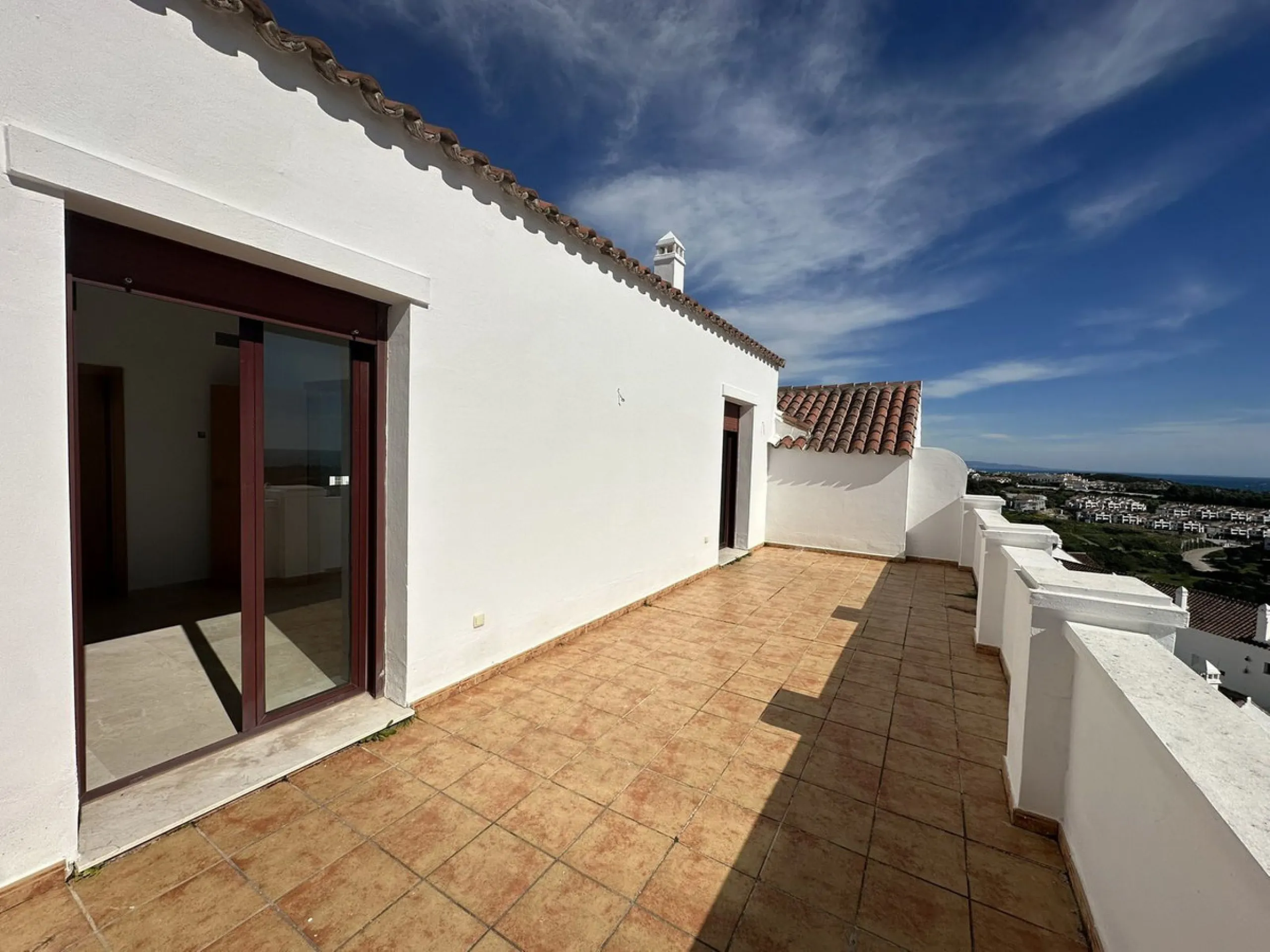 House - Townhouse в продаже в Casares, Málaga. В доме 2 спален и 3 ванных комнат. Площадь дома 205 м²