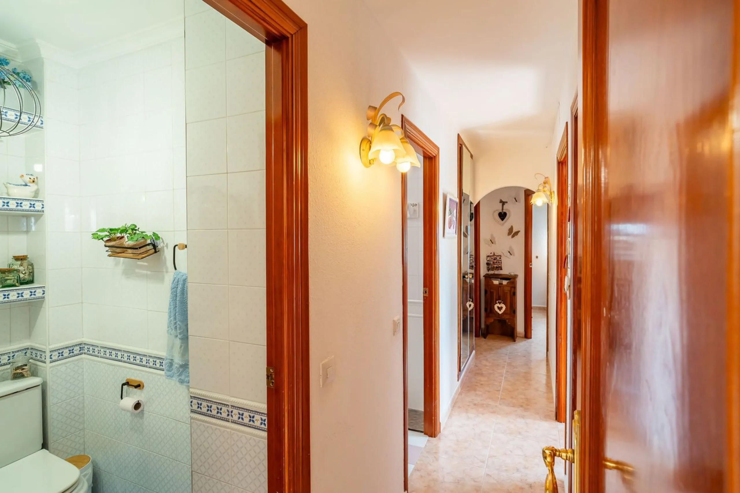 Apartment - Middle Floor Apartment в продаже в Fuengirola, Málaga. В доме 4 спален и 2 ванных комнат. Площадь дома 112 м²