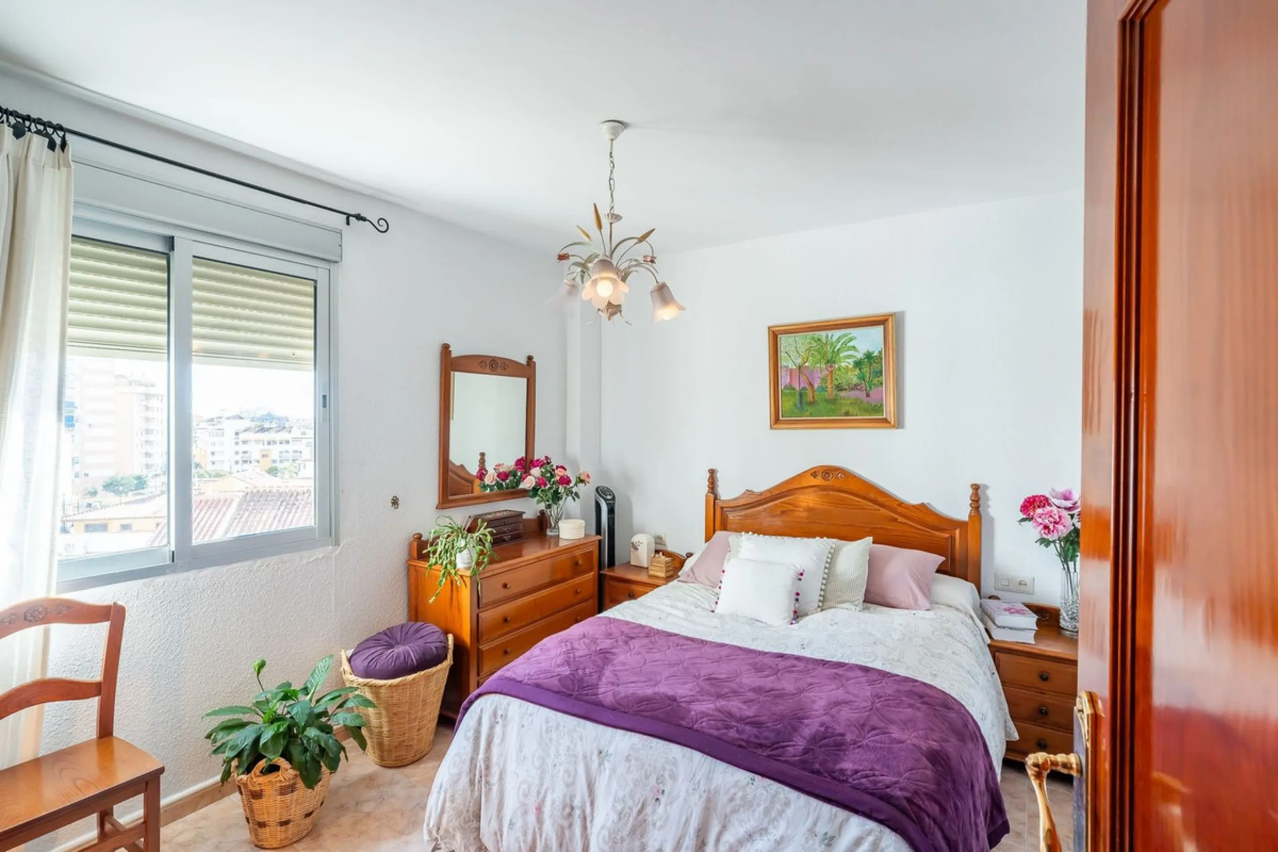 Apartment - Middle Floor Apartment в продаже в Fuengirola, Málaga. В доме 4 спален и 2 ванных комнат. Площадь дома 112 м²