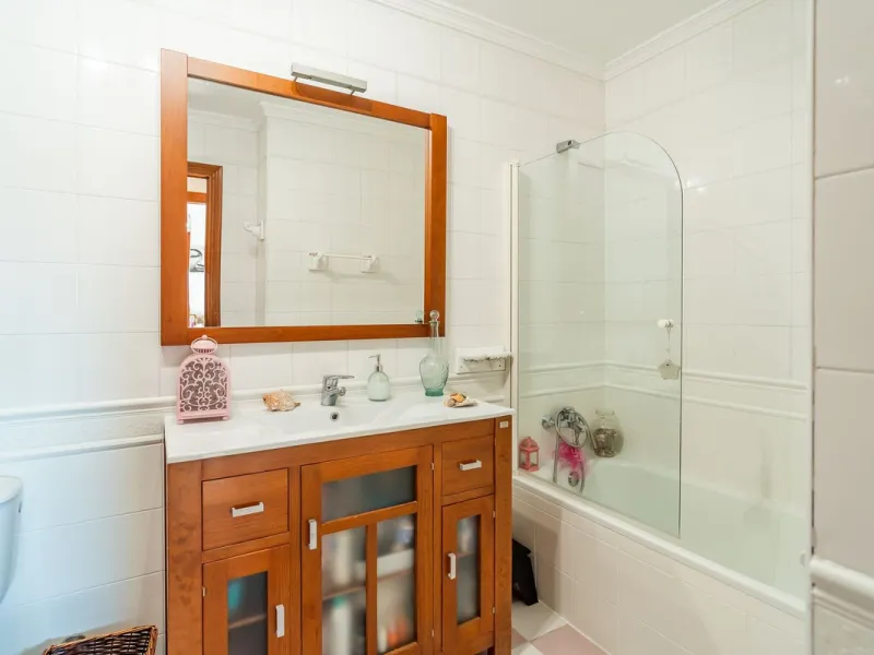 Apartment - Middle Floor Apartment в продаже в Fuengirola, Málaga. В доме 4 спален и 2 ванных комнат. Площадь дома 112 м²