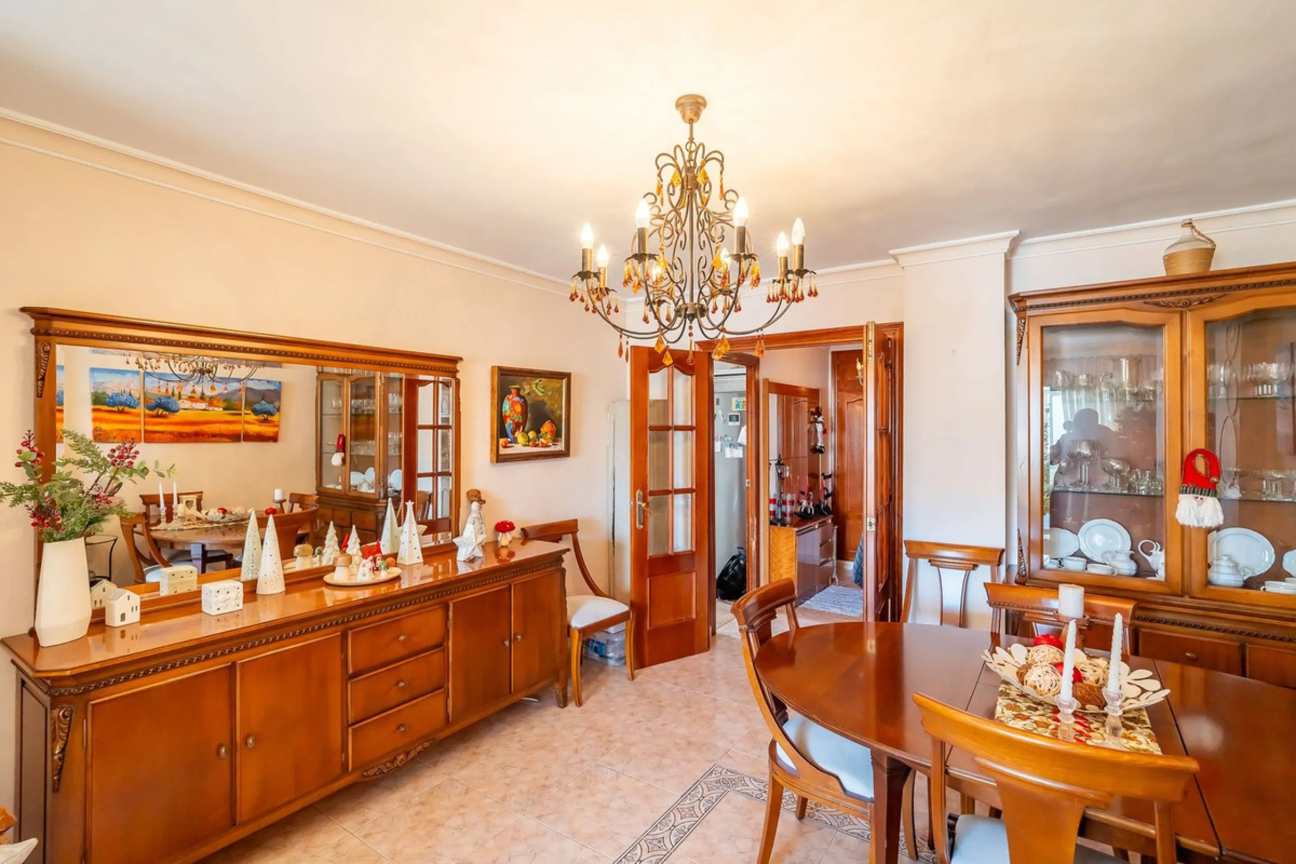 Apartment - Middle Floor Apartment в продаже в Fuengirola, Málaga. В доме 4 спален и 2 ванных комнат. Площадь дома 112 м²