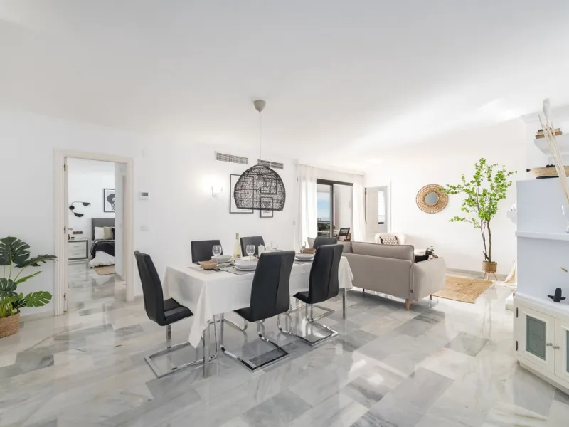 Elegant 2-bedroom, 2-bathroom apartment for sale in Puerto Banús, offering beautiful views of the port and a prime location in one of Marbella's most exclusive areas.