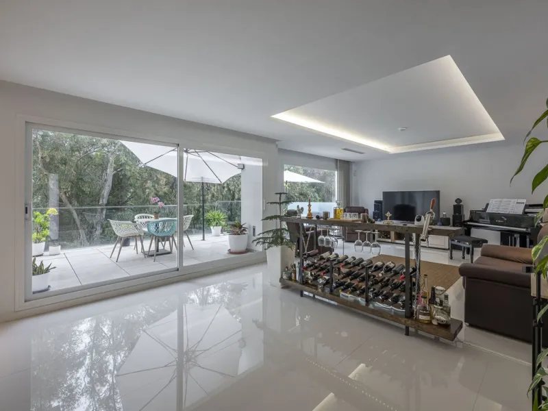 Exclusive detached villa just 500 meters from the sea – The best price on the market