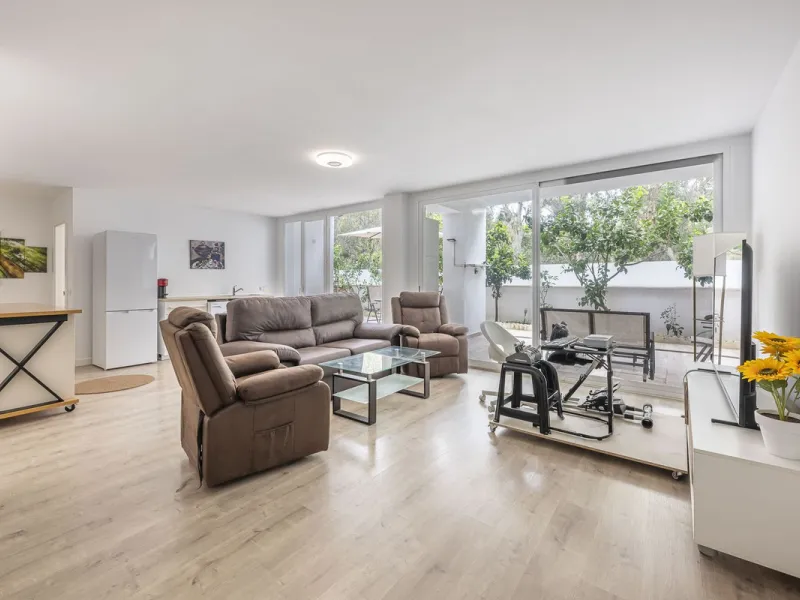 Exclusive detached villa just 500 meters from the sea – The best price on the market