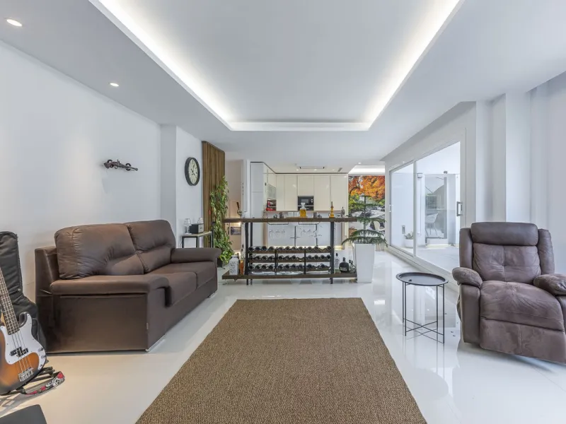 Exclusive detached villa just 500 meters from the sea – The best price on the market