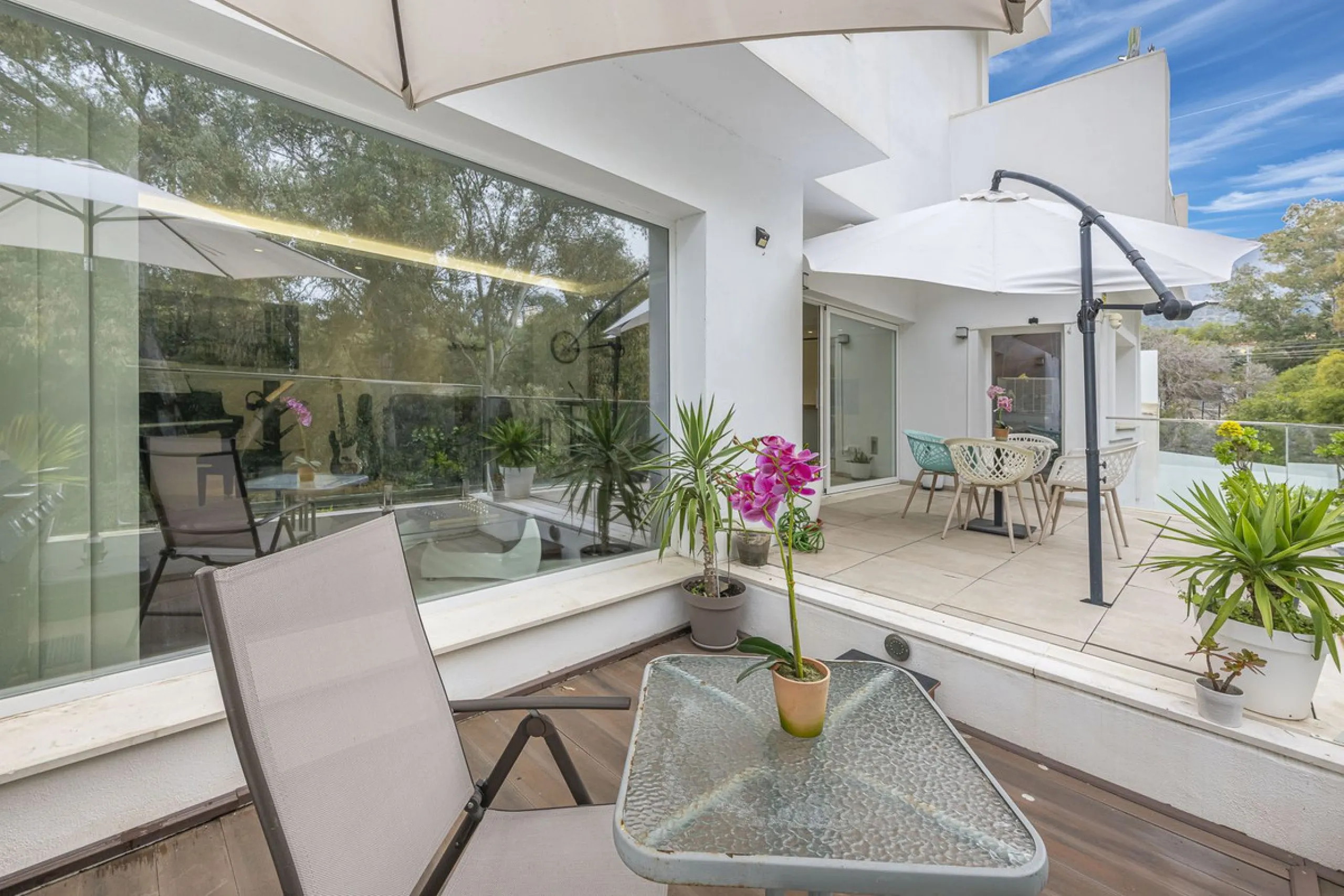 Exclusive detached villa just 500 meters from the sea – The best price on the market