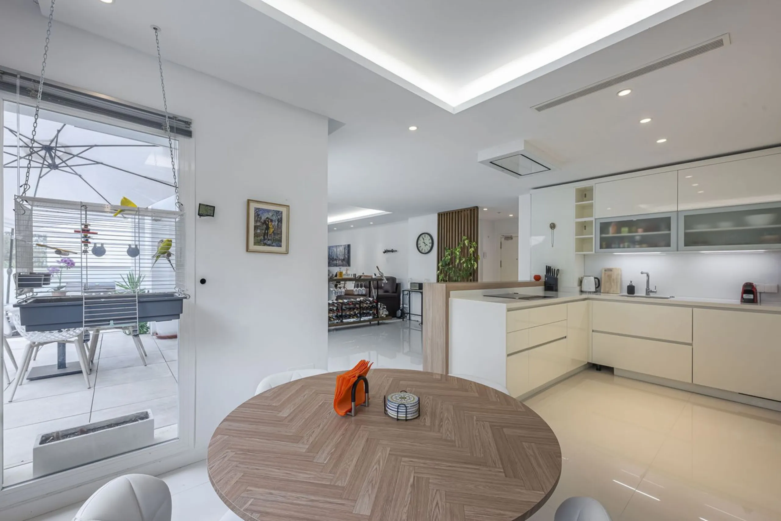 Exclusive detached villa just 500 meters from the sea – The best price on the market