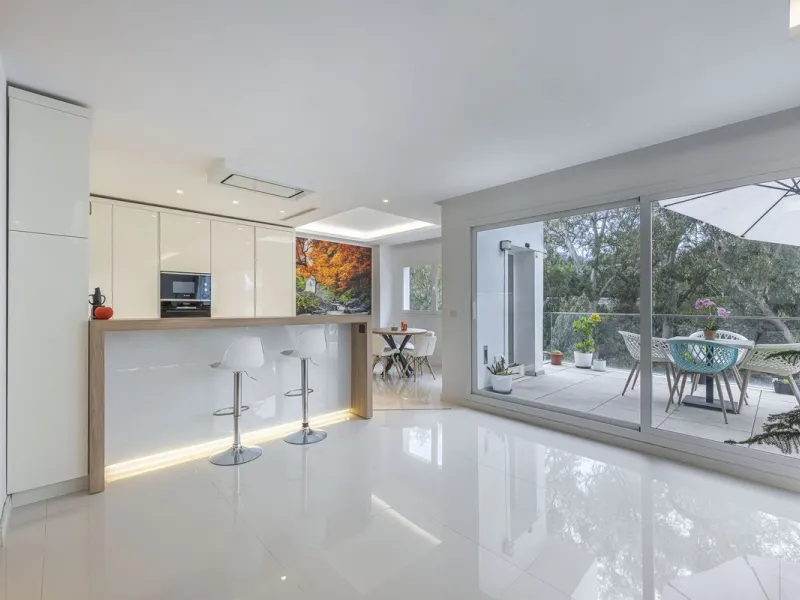 Exclusive detached villa just 500 meters from the sea – The best price on the market