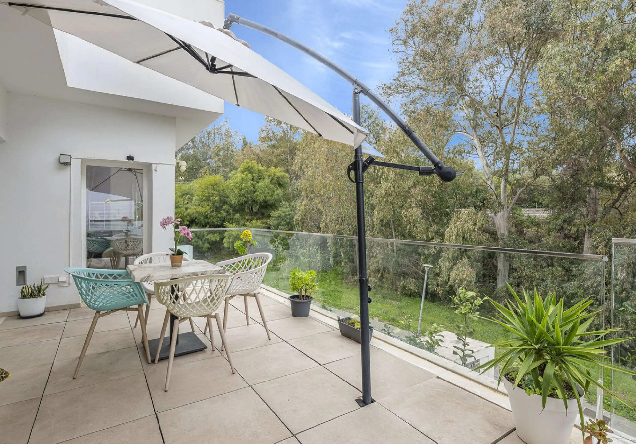 Exclusive detached villa just 500 meters from the sea – The best price on the market