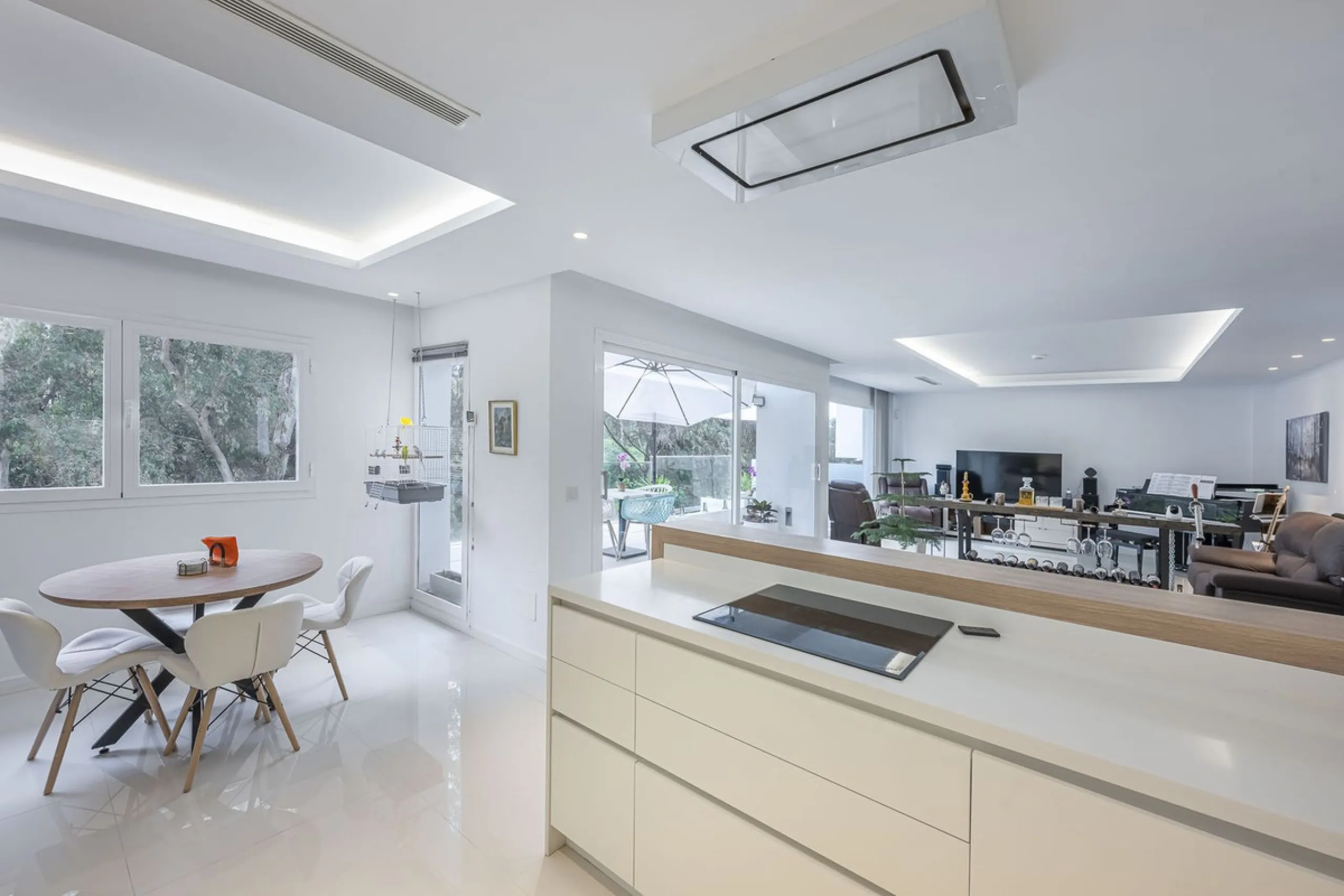 Exclusive detached villa just 500 meters from the sea – The best price on the market