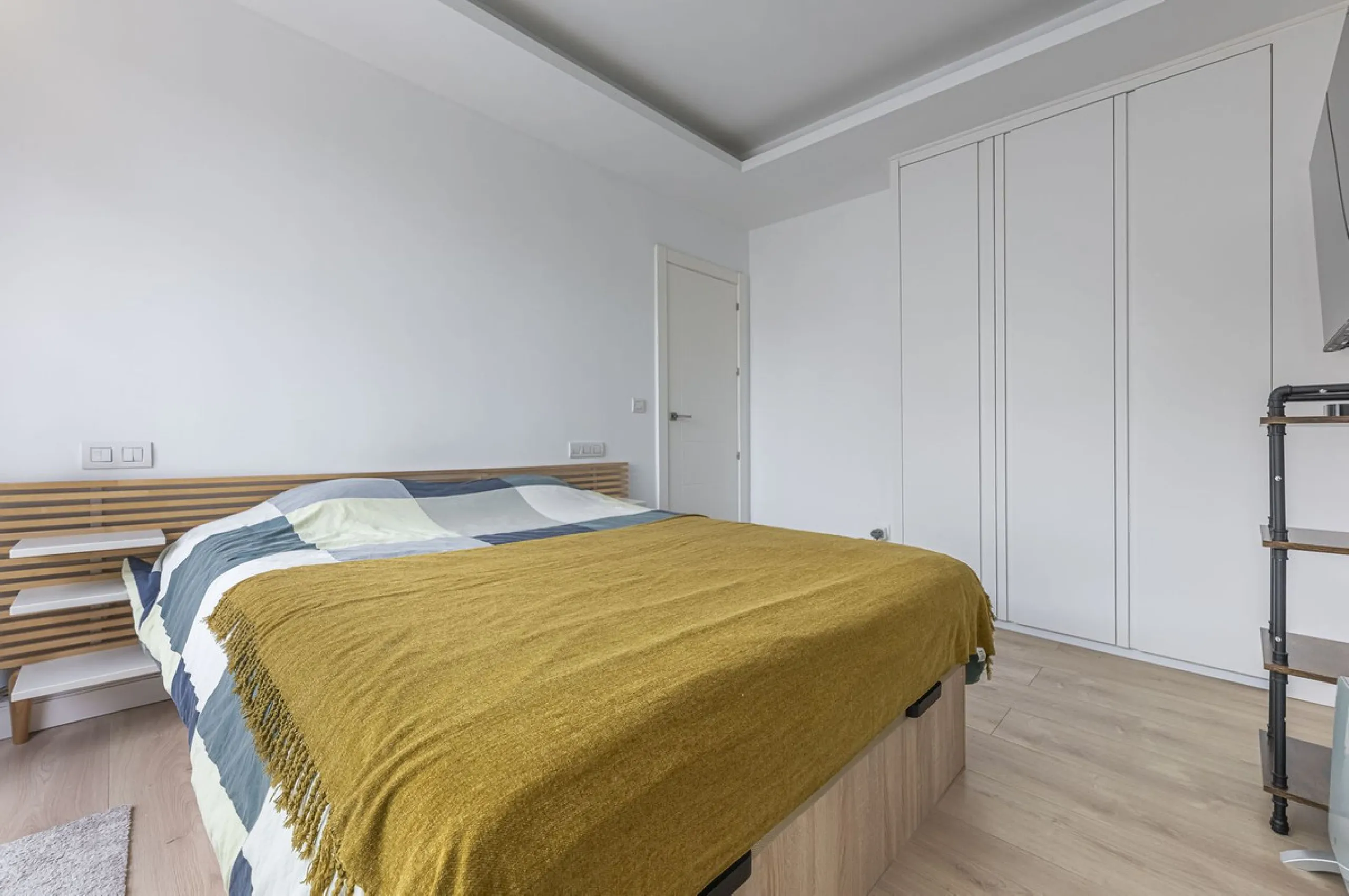 Exclusive detached villa just 500 meters from the sea – The best price on the market