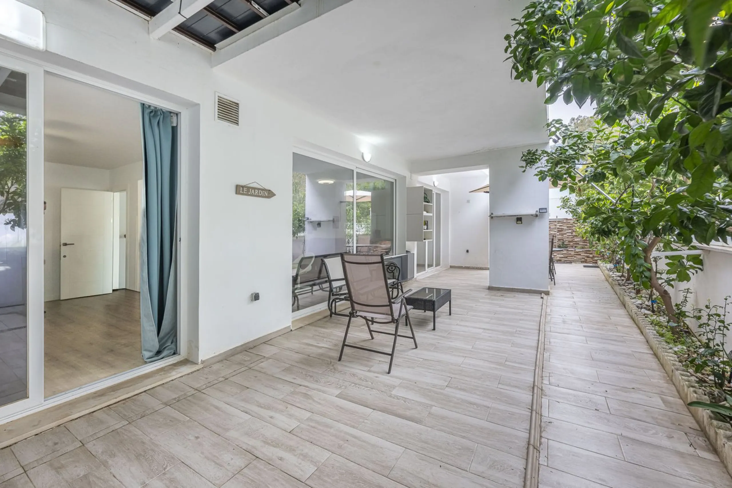 Exclusive detached villa just 500 meters from the sea – The best price on the market