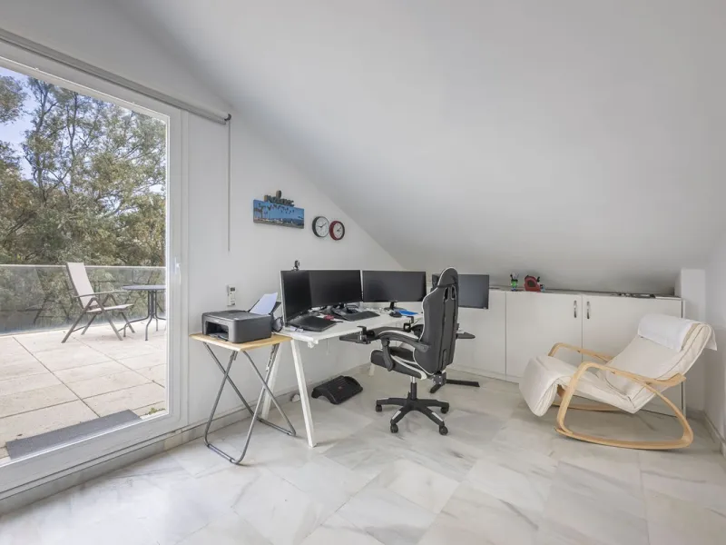 Exclusive detached villa just 500 meters from the sea – The best price on the market