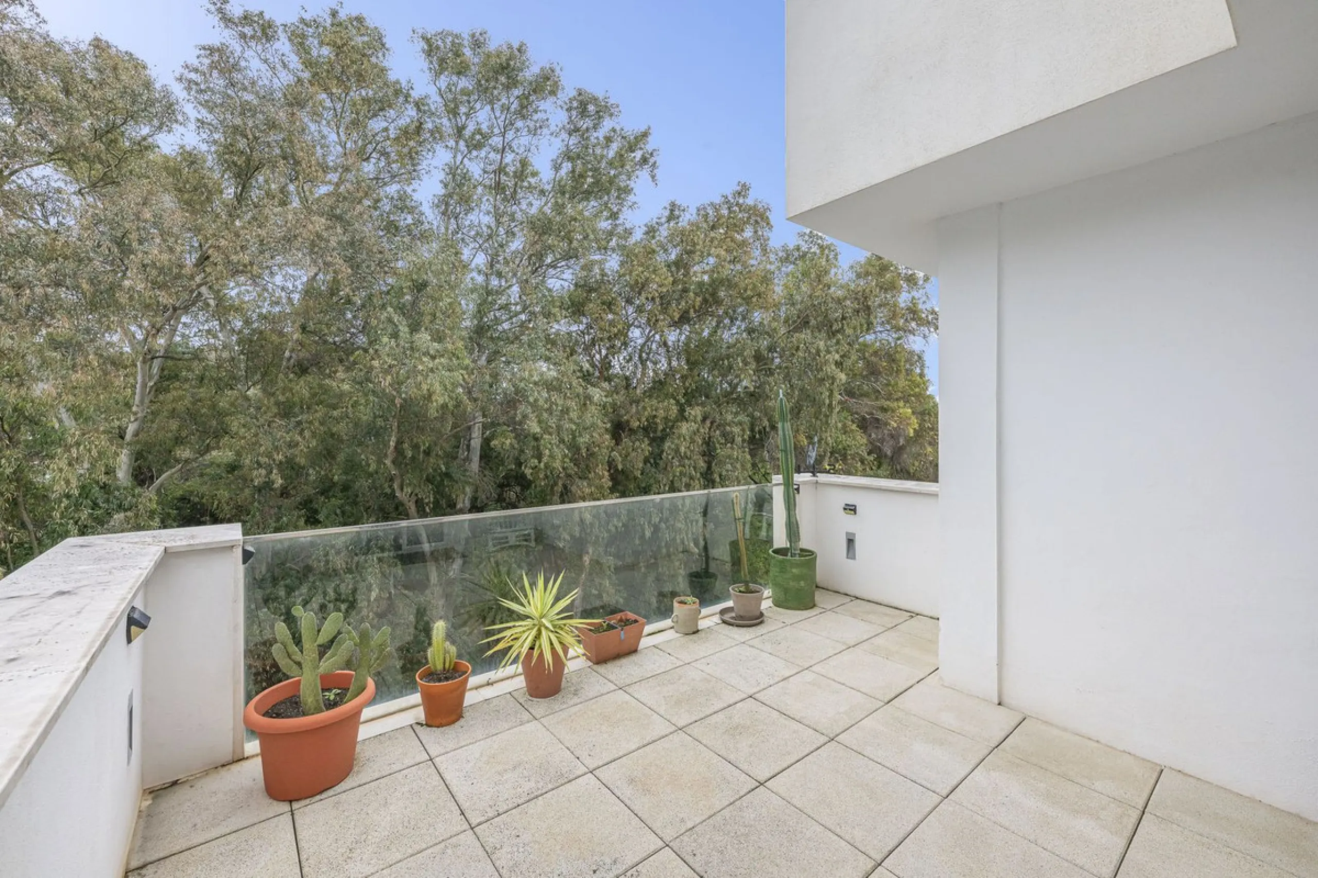 Exclusive detached villa just 500 meters from the sea – The best price on the market