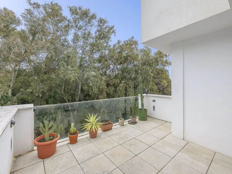 Exclusive detached villa just 500 meters from the sea – The best price on the market