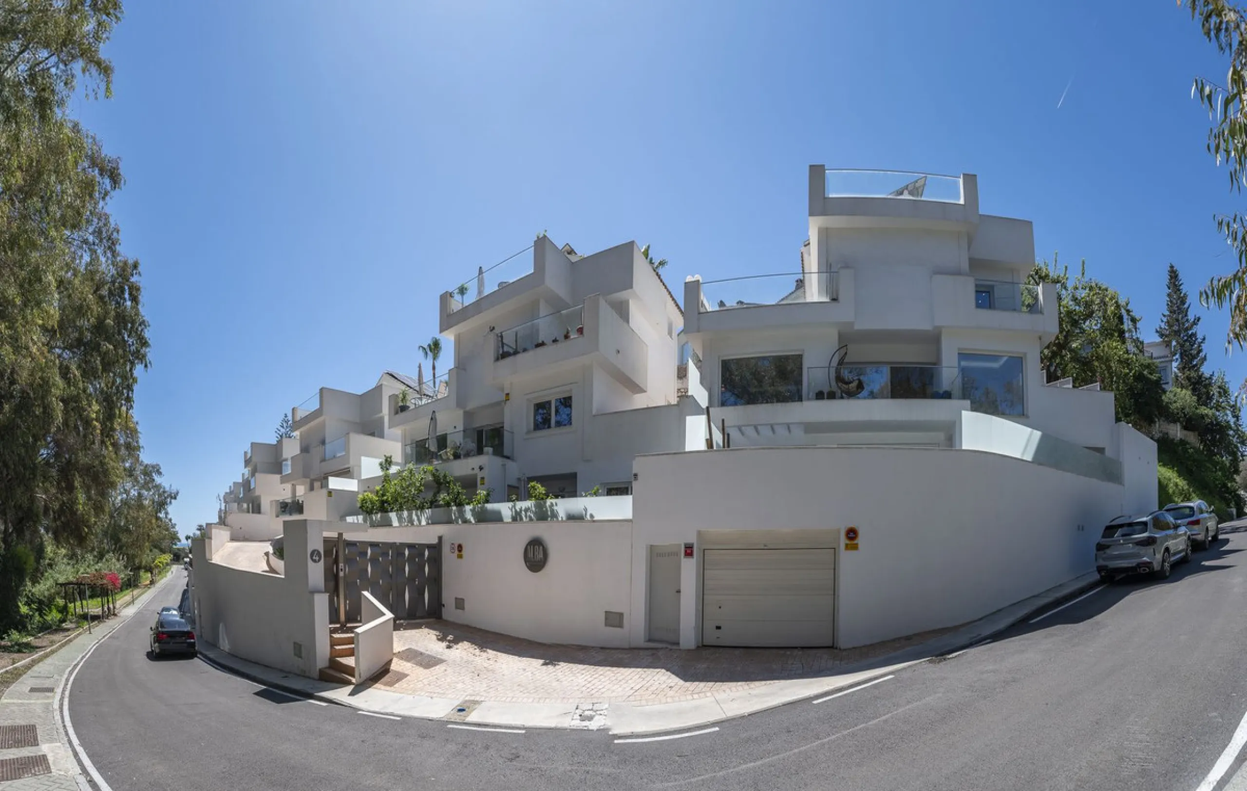 Exclusive detached villa just 500 meters from the sea – The best price on the market