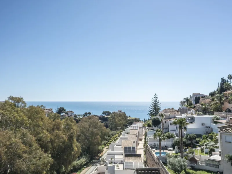 Exclusive detached villa just 500 meters from the sea – The best price on the market