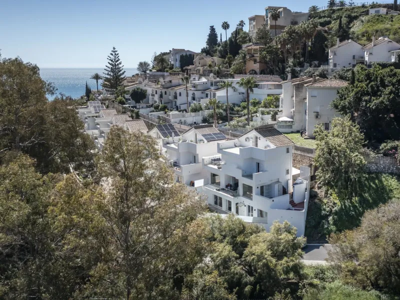 Exclusive detached villa just 500 meters from the sea – The best price on the market