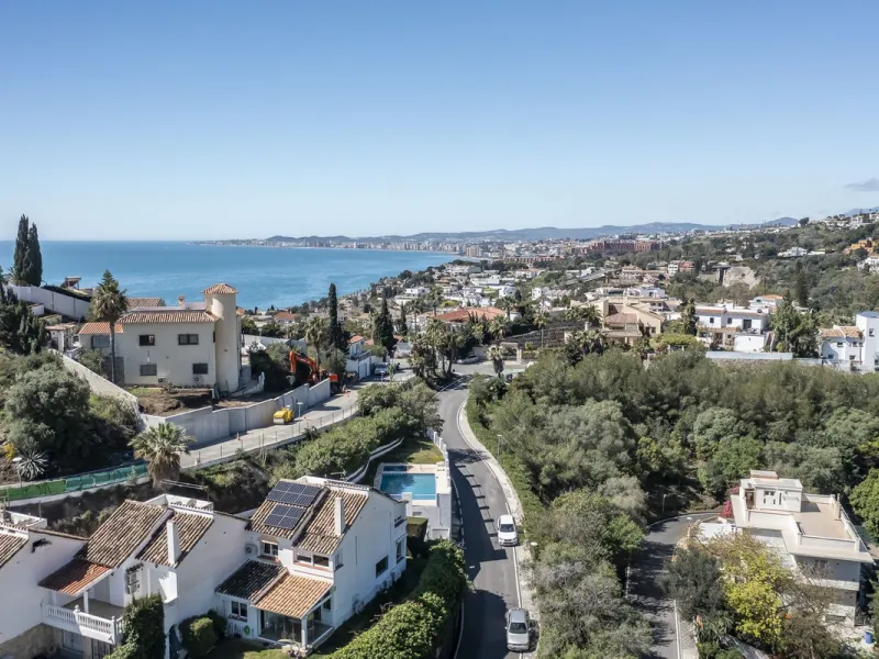 Exclusive detached villa just 500 meters from the sea – The best price on the market