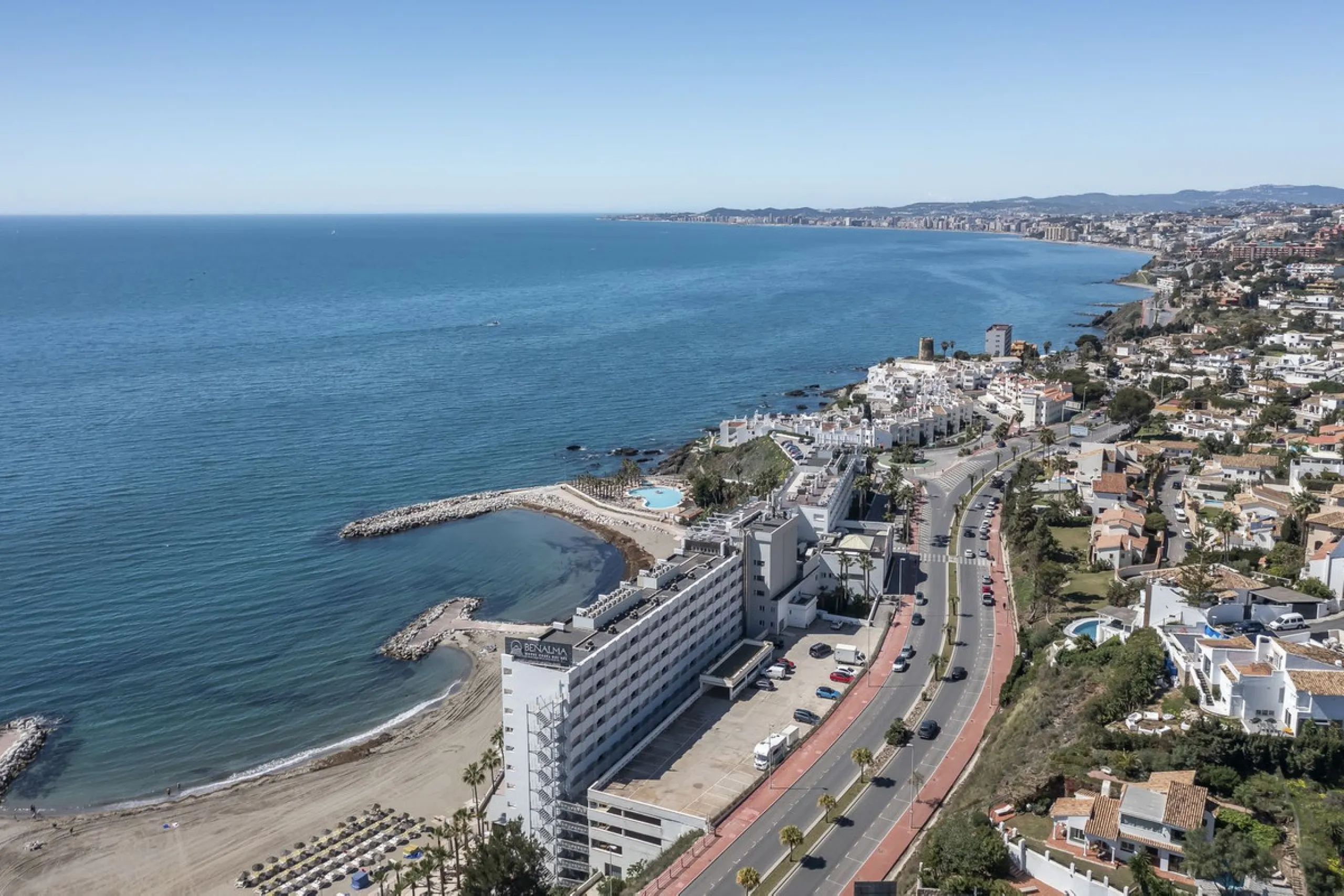 Exclusive detached villa just 500 meters from the sea – The best price on the market