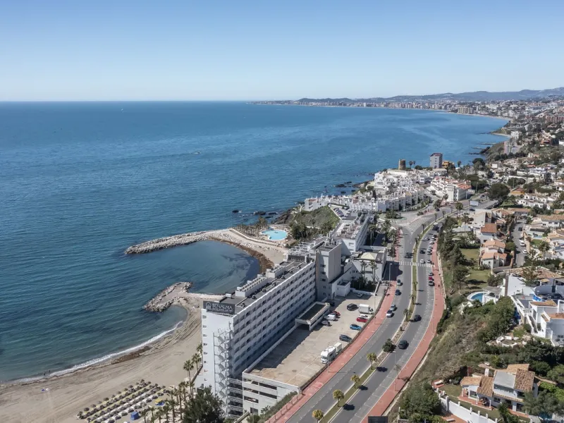Exclusive detached villa just 500 meters from the sea – The best price on the market