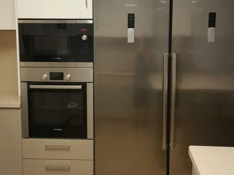 Spectacular Designer Semi-Detached House: Space, Efficiency, and Total Connectivity