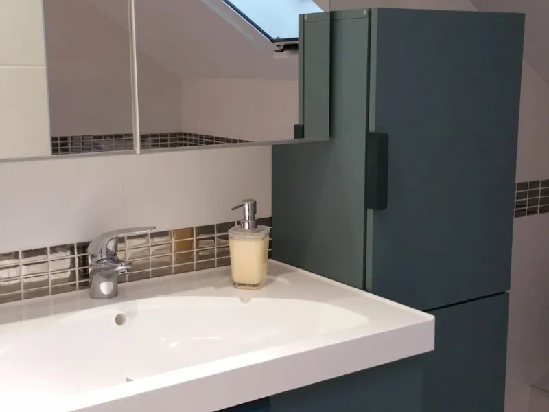 Spectacular Designer Semi-Detached House: Space, Efficiency, and Total Connectivity