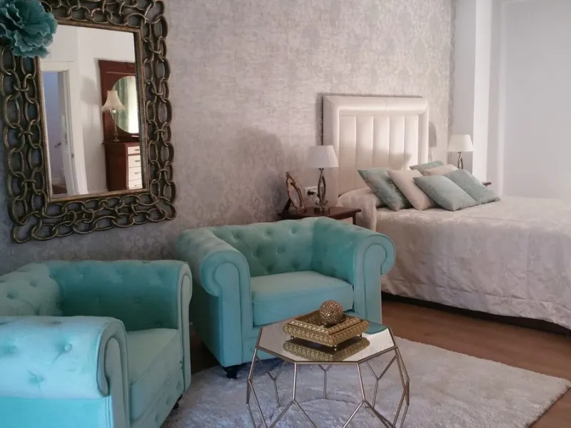 Spectacular Designer Semi-Detached House: Space, Efficiency, and Total Connectivity