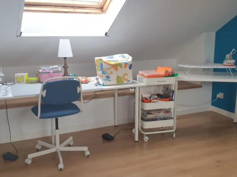 Spectacular Designer Semi-Detached House: Space, Efficiency, and Total Connectivity