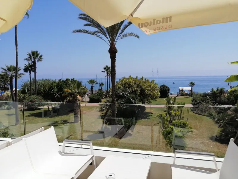 First line beach complex. Direct access to beach promenade, mediteranean sea and beach restaurants.
